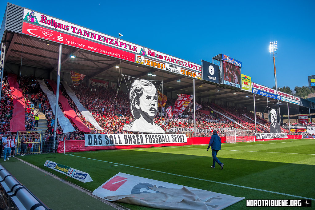 Freiburg-BayernMuenchen-01.jpg